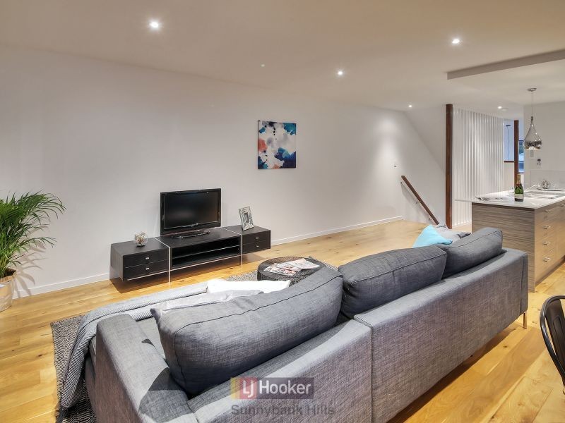 4 Colville Street, Highgate Hill QLD 4101