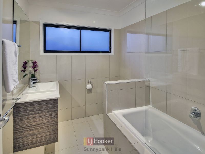 4 Colville Street, Highgate Hill QLD 4101