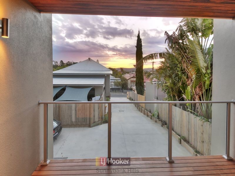 4 Colville Street, Highgate Hill QLD 4101