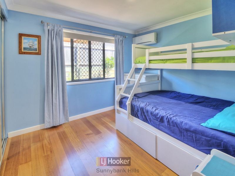 8 Apple Blossom Place, Eight Mile Plains QLD 4113