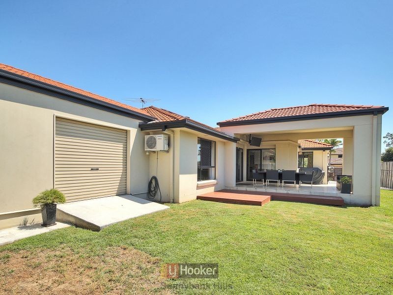 8 Apple Blossom Place, Eight Mile Plains QLD 4113