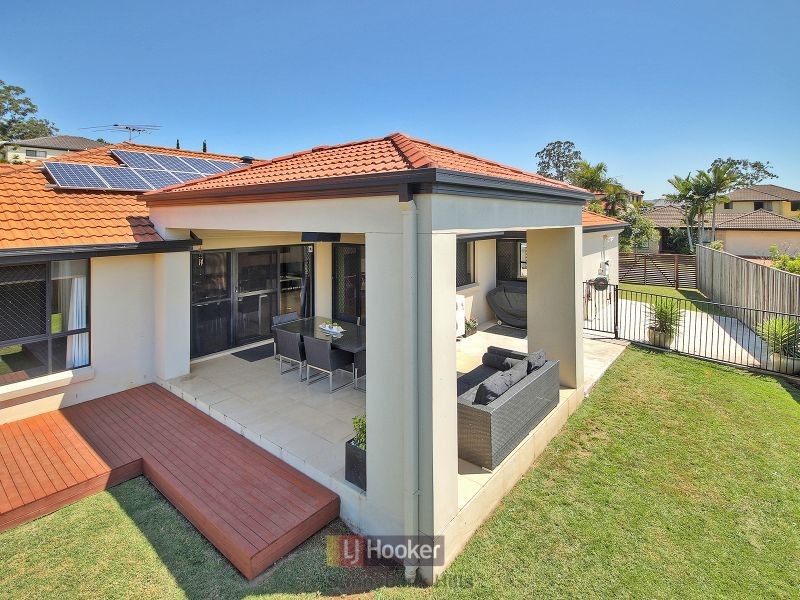 8 Apple Blossom Place, Eight Mile Plains QLD 4113
