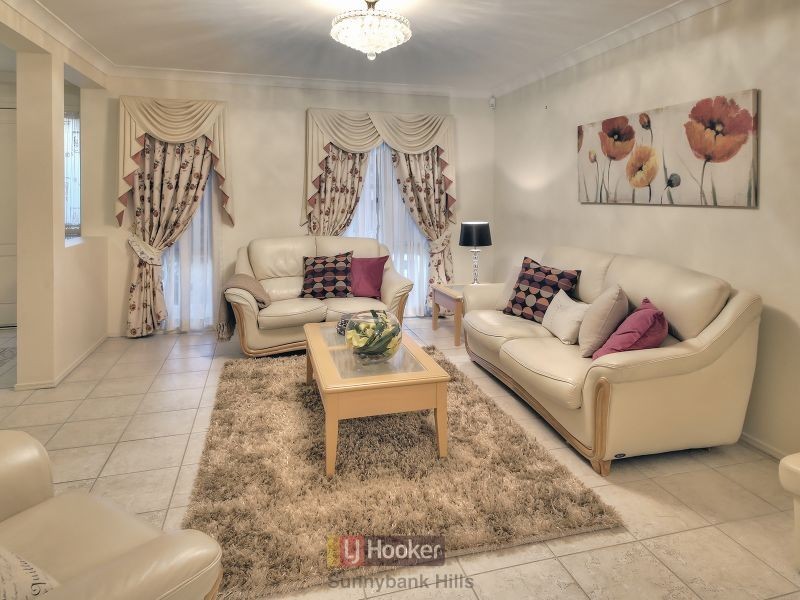 16 Regal Place, Eight Mile Plains QLD 4113