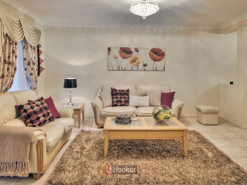 16 Regal Place, Eight Mile Plains QLD 4113