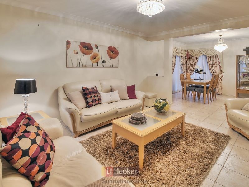 16 Regal Place, Eight Mile Plains QLD 4113