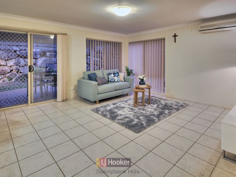 16 Regal Place, Eight Mile Plains QLD 4113