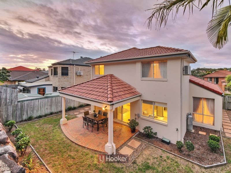 16 Regal Place, Eight Mile Plains QLD 4113