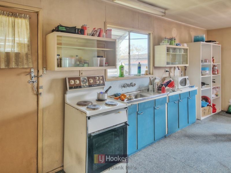 15 Celtic Street, Coopers Plains QLD 4108