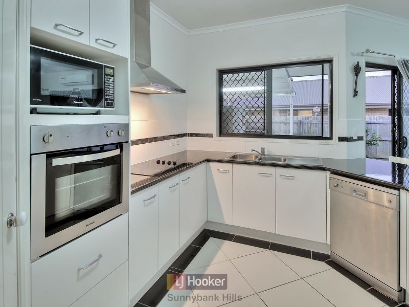 66 Gardenia Circuit, Heathwood QLD 4110