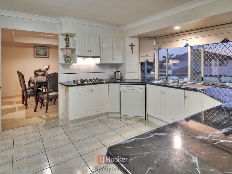 31 Azalea Crescent, Calamvale QLD 4116