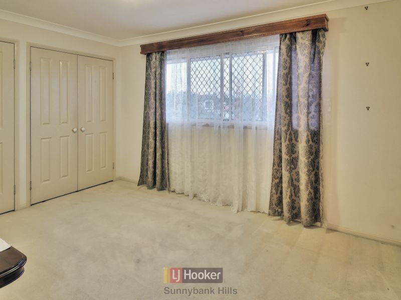 31 Azalea Crescent, Calamvale QLD 4116