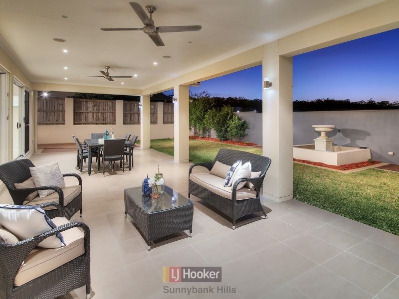 135 The Parkway, Stretton QLD 4116