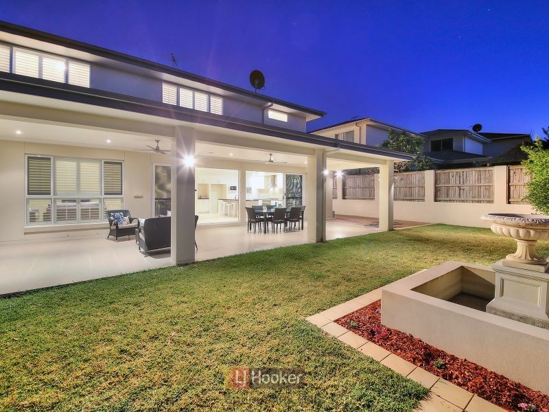 135 The Parkway, Stretton QLD 4116