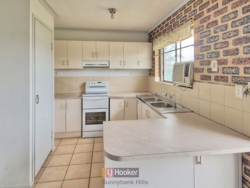 36 Bywater Street, Hillcrest QLD 4118