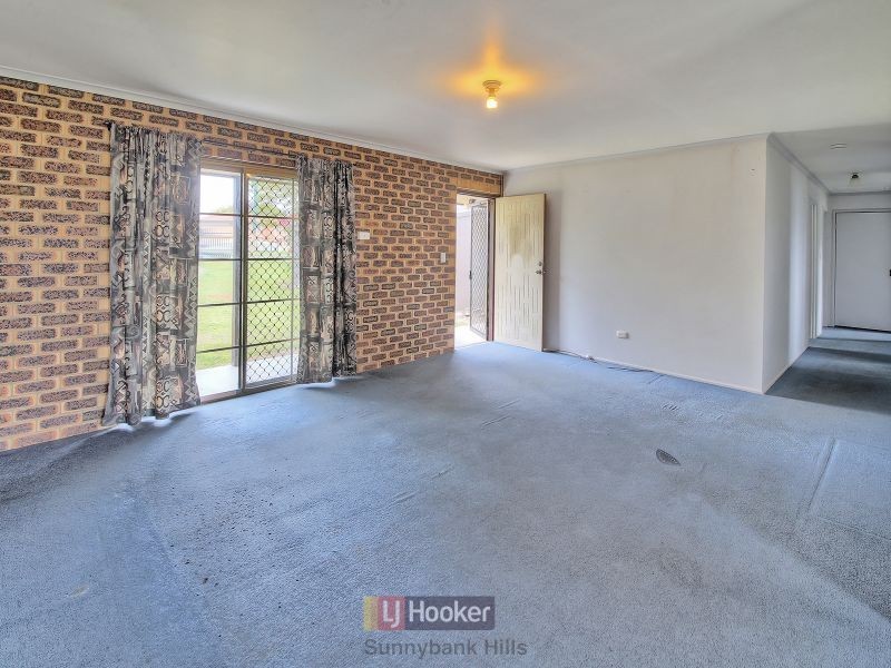 36 Bywater Street, Hillcrest QLD 4118