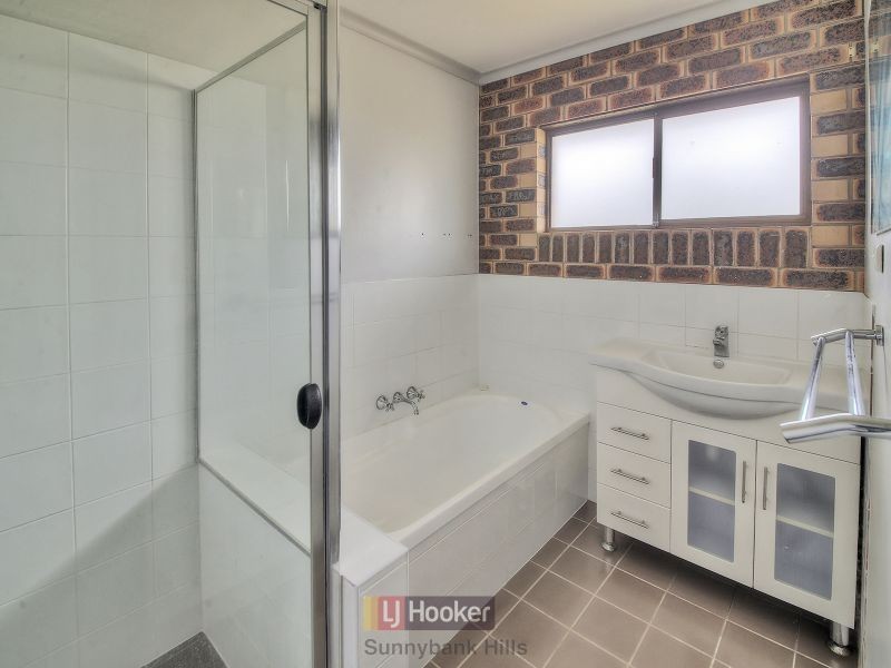 36 Bywater Street, Hillcrest QLD 4118