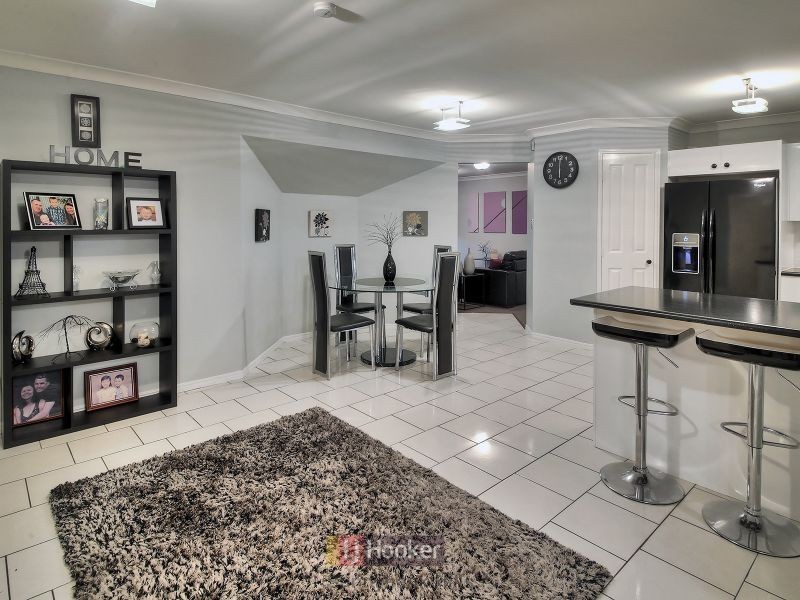 6 Golden Rain Place, Stretton QLD 4116