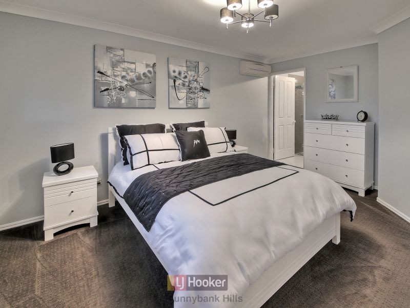 6 Golden Rain Place, Stretton QLD 4116