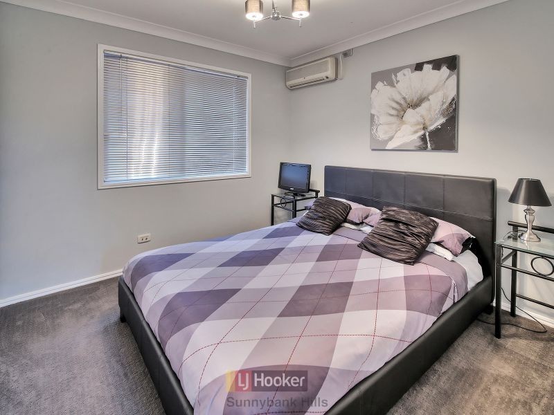 6 Golden Rain Place, Stretton QLD 4116