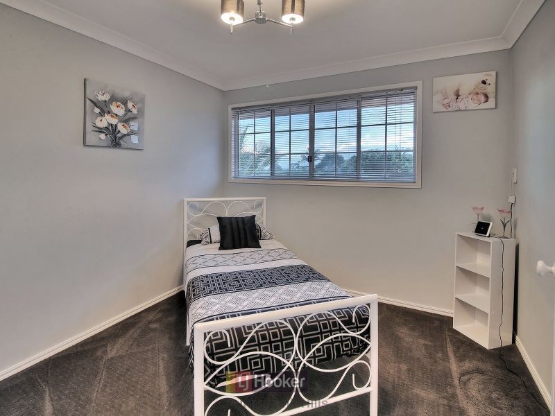 6 Golden Rain Place, Stretton QLD 4116