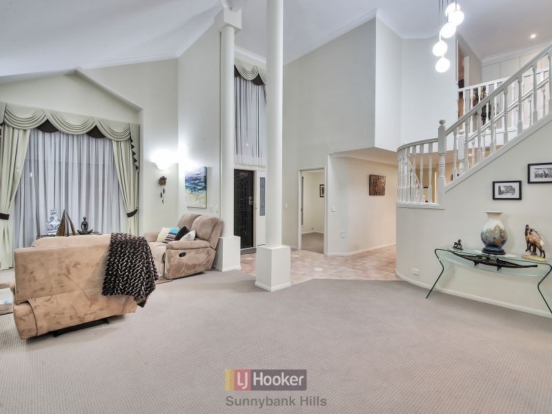 28 Honeysuckle Way, Calamvale QLD 4116