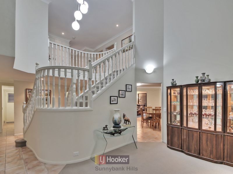 28 Honeysuckle Way, Calamvale QLD 4116