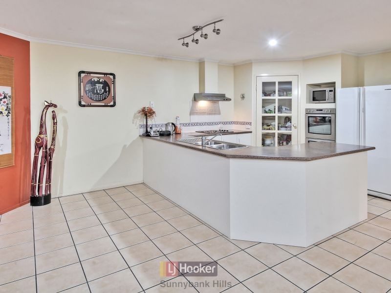 12 Oakview Street, Parkinson QLD 4115