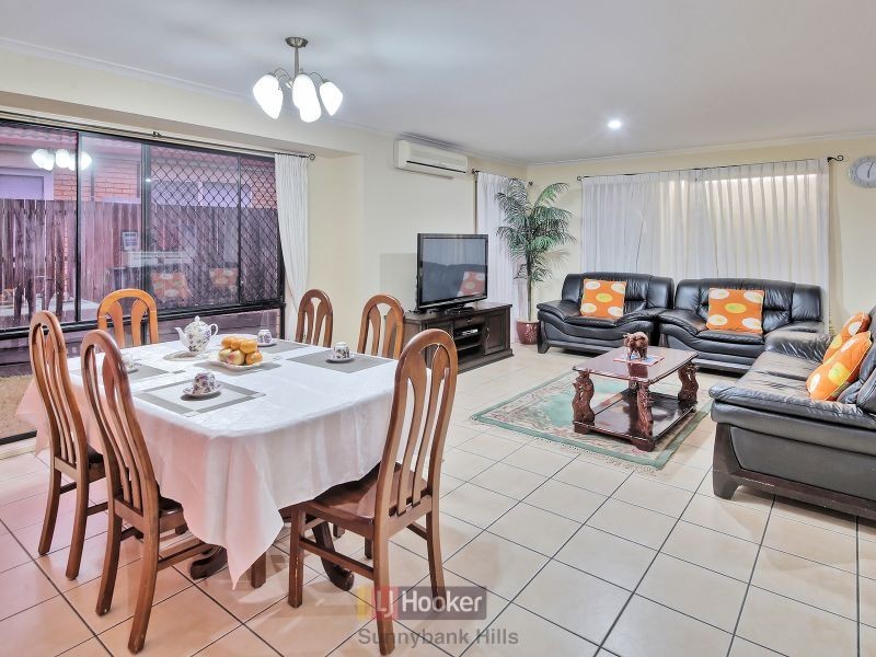 12 Oakview Street, Parkinson QLD 4115