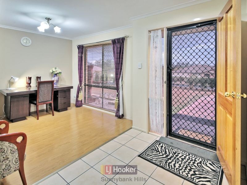 12 Oakview Street, Parkinson QLD 4115