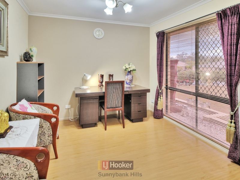12 Oakview Street, Parkinson QLD 4115