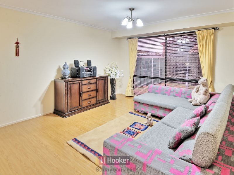 12 Oakview Street, Parkinson QLD 4115