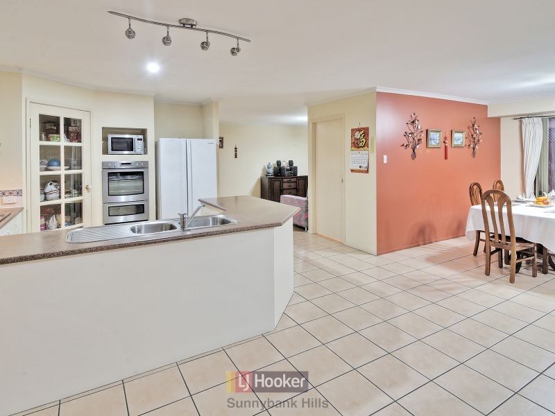 12 Oakview Street, Parkinson QLD 4115