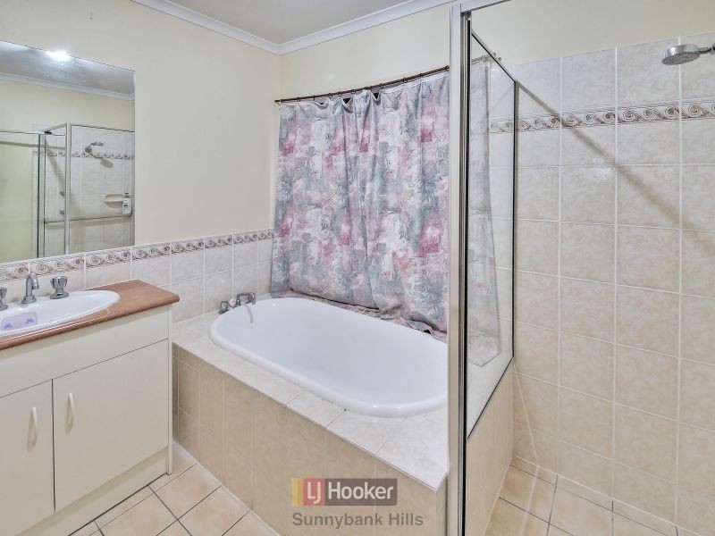 12 Oakview Street, Parkinson QLD 4115