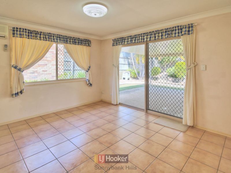 3 Scarlet Oak Place, Calamvale QLD 4116