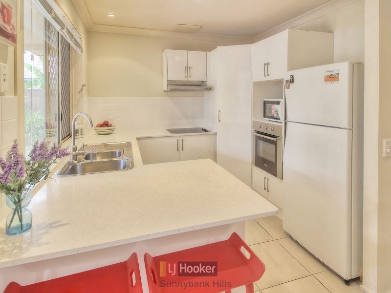 10 Housman Place, Calamvale QLD 4116