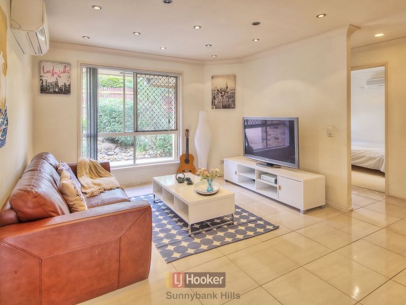 10 Housman Place, Calamvale QLD 4116