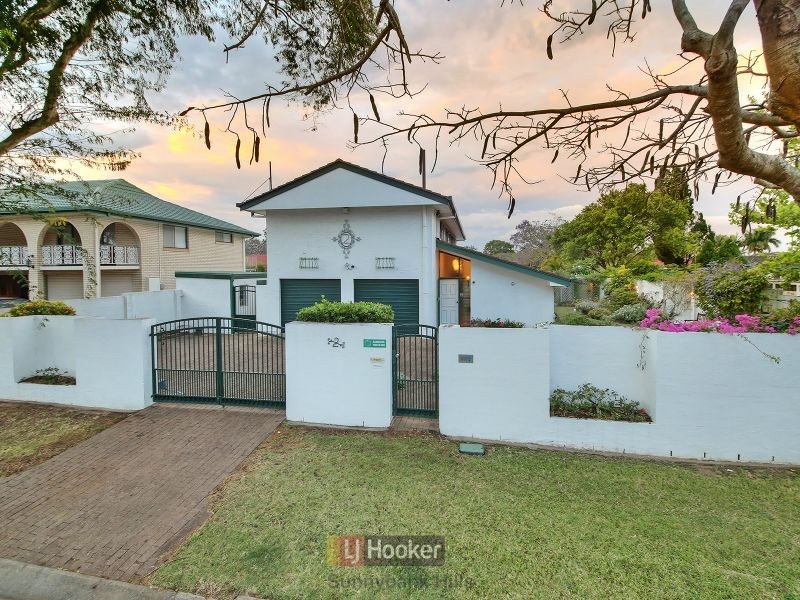 2 Burmel Street, Robertson QLD 4109