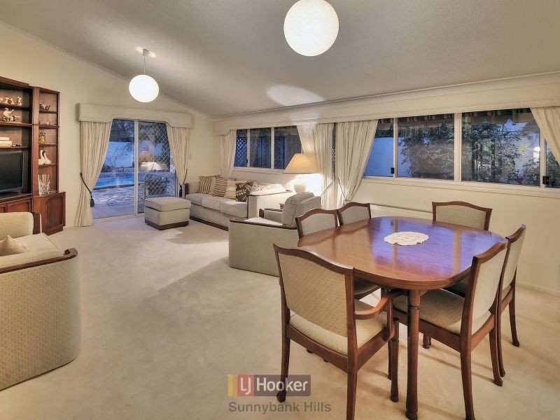 2 Burmel Street, Robertson QLD 4109