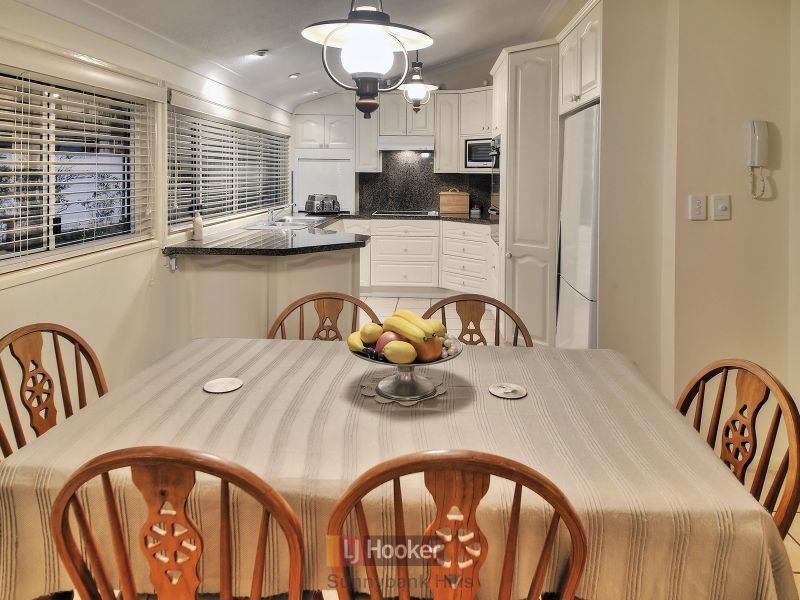 2 Burmel Street, Robertson QLD 4109