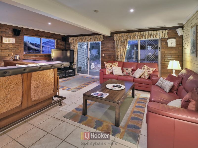 2 Burmel Street, Robertson QLD 4109