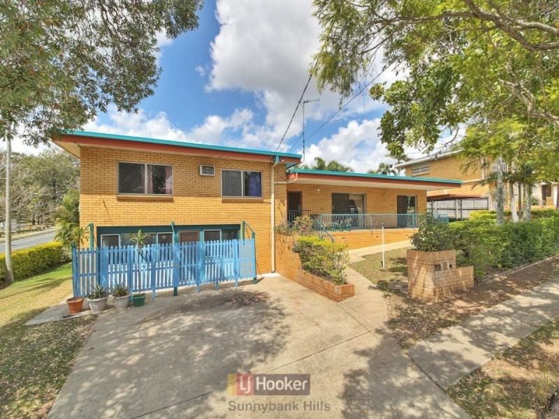 2 Carnaby Street, Macgregor QLD 4109