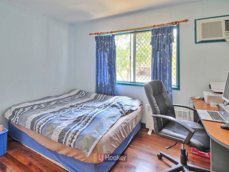 2 Carnaby Street, Macgregor QLD 4109