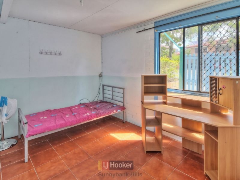 2 Carnaby Street, Macgregor QLD 4109