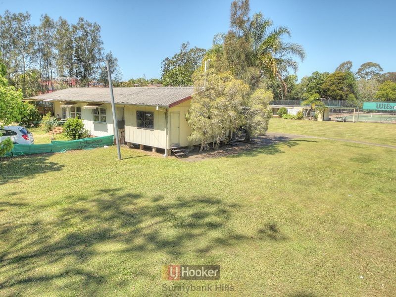 29 Padstow Road, Eight Mile Plains QLD 4113