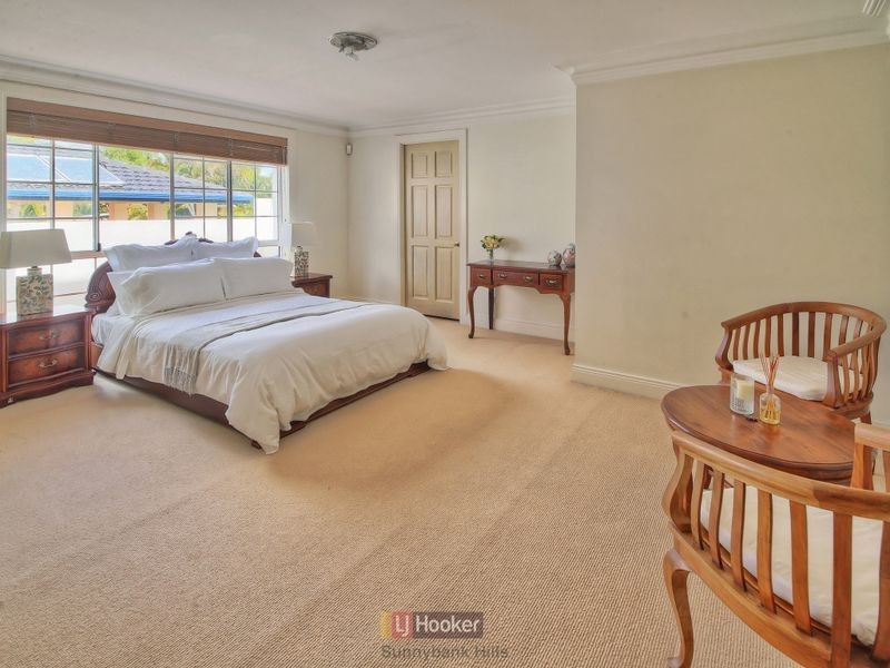 73 Delfin Drive, Macgregor QLD 4109