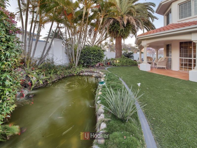 73 Delfin Drive, Macgregor QLD 4109