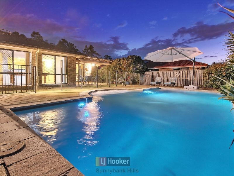 61 Greenways Esplanade, Parkinson QLD 4115