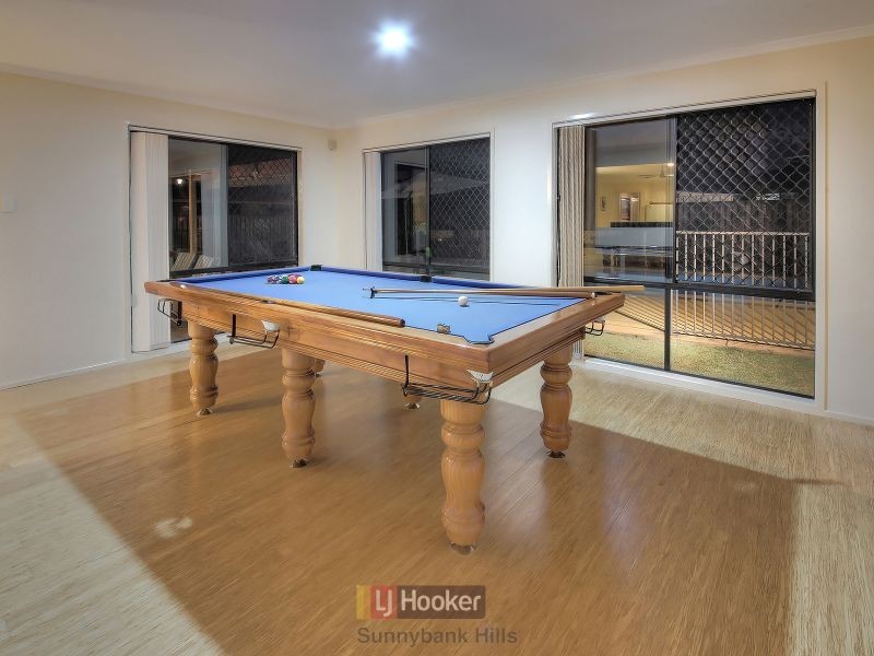 61 Greenways Esplanade, Parkinson QLD 4115