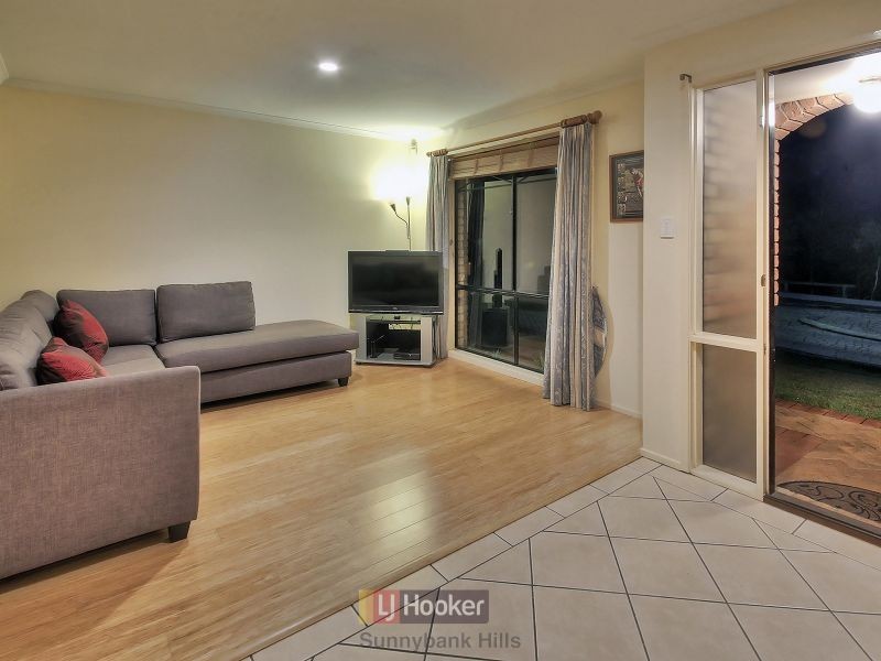 61 Greenways Esplanade, Parkinson QLD 4115