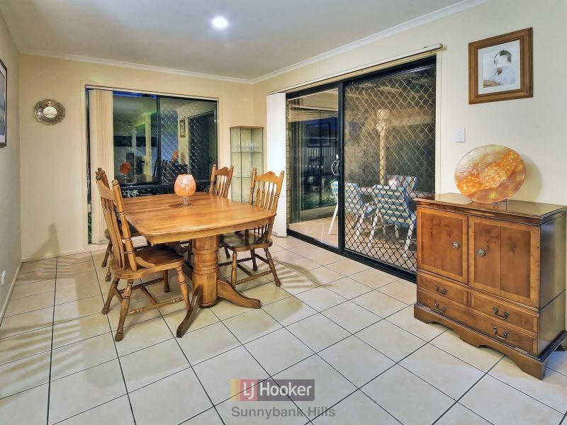 61 Greenways Esplanade, Parkinson QLD 4115